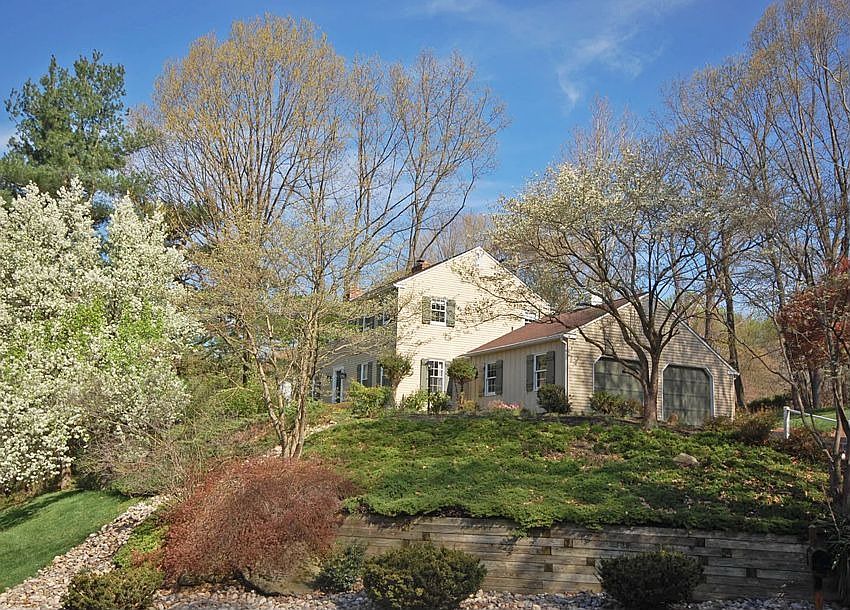 Spacious Colonial w/ Great Curb Appeal