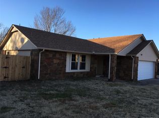 1004 S Ironwood Ave, Broken Arrow, OK 74012