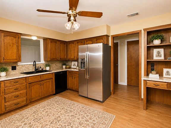 5th image of 5132 Fairway Cir