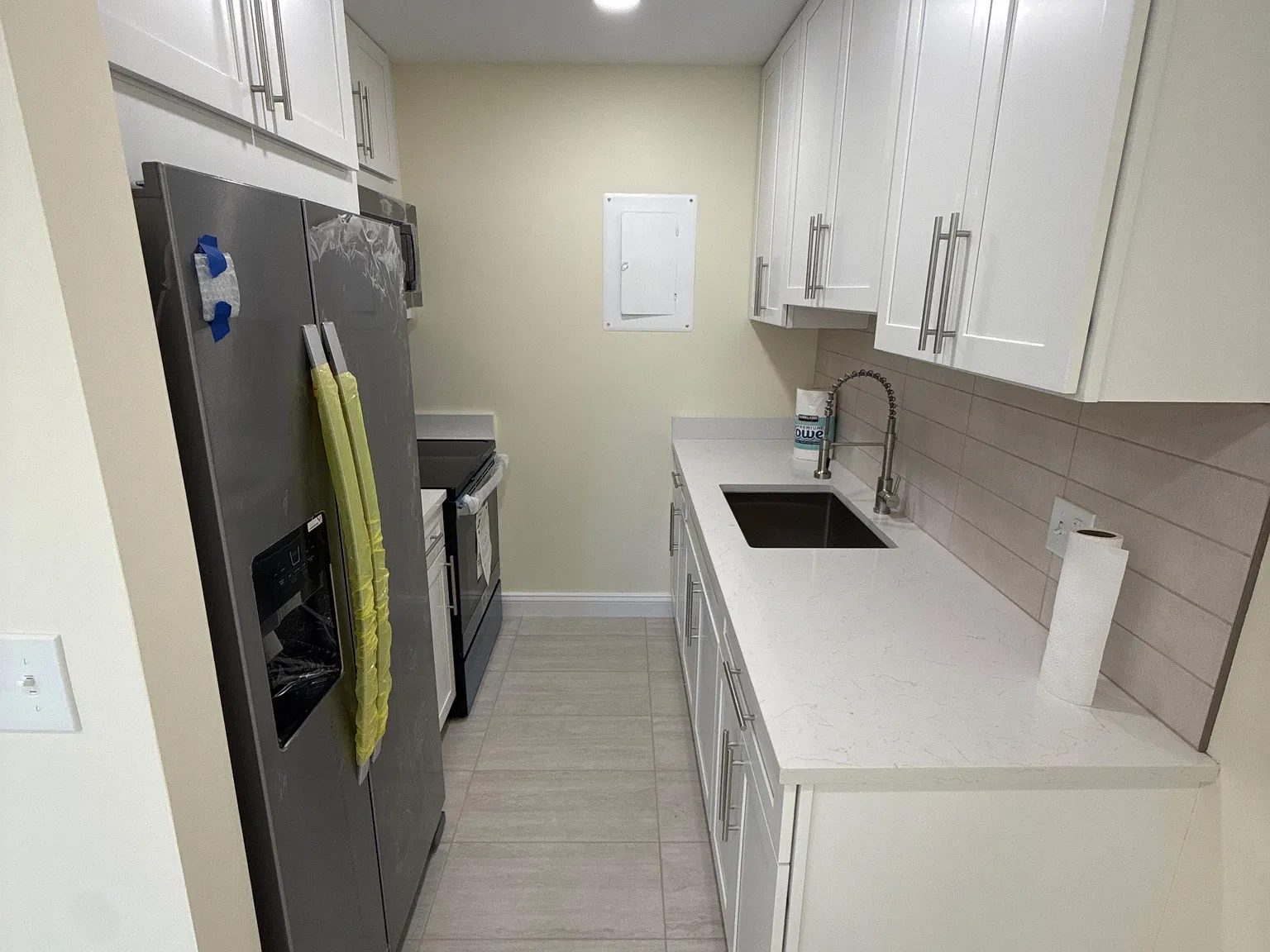 1 bed, 1.5 bath, 700 sqft, $1,800 — Photo 3