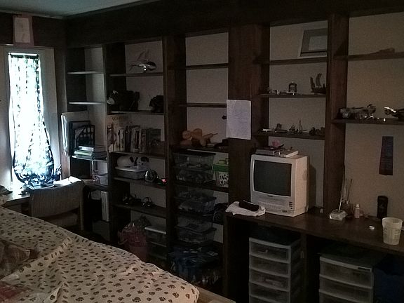 office/ bonus room