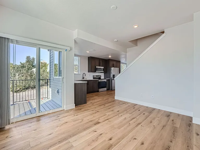 Applewood Townhomes — Photo 9
