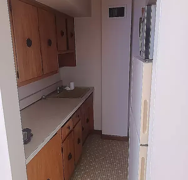869 Forest Ave #2 — Photo 7