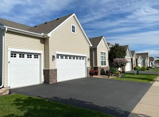 7436 Queensland Ln N, Maple Grove, MN 55311