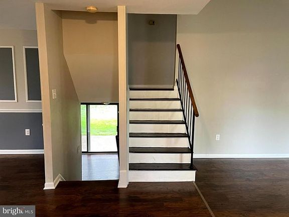 4th image of 1627 Nathan Ln