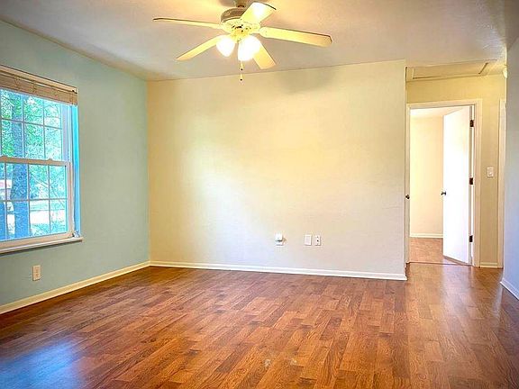 5th image of 13617 NW 141st Pl
