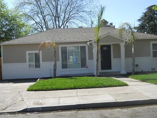 2nd image of 1928 Acacia Ave