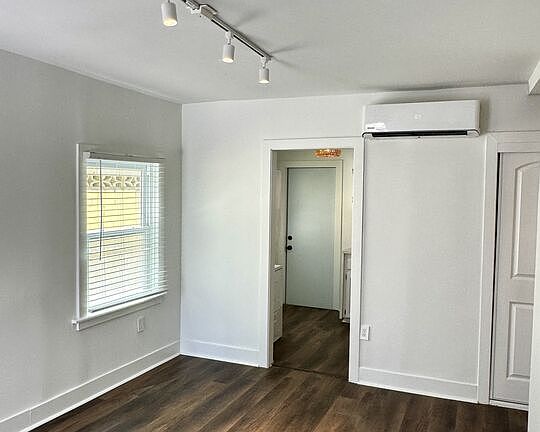 5th image of 5724 La Mirada Ave