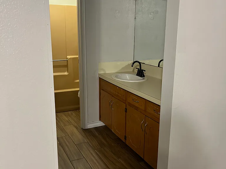 703 Royal St — Photo 11