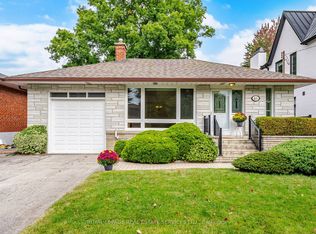 46 Cardigan Rd, Toronto, ON M8Z 2W2