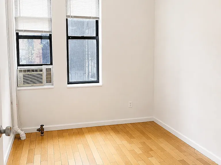 1875 Lexington Ave #2A — Photo 6