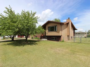 693 4th Ave SW, Dickinson, ND 58601