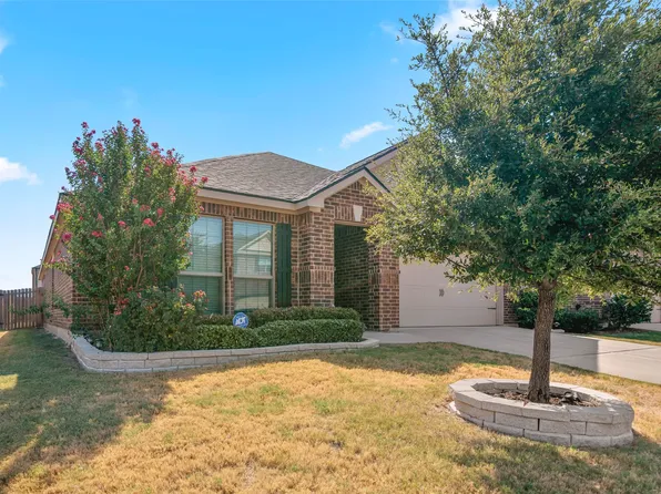 175 Aster Dr, Sanger, TX 76266