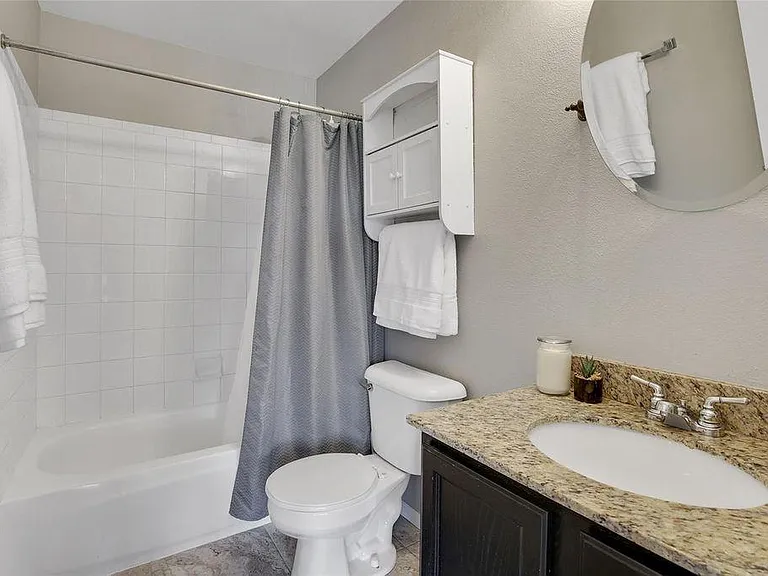 3001 W 107th Pl #E — Photo 10