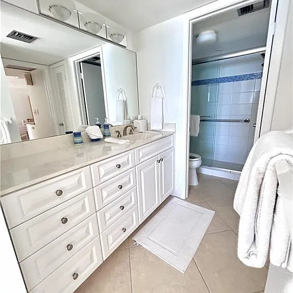 3443 Gulf Shore Blvd N #511 — Photo 5
