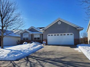 723 Tipperary Rd, Iowa City, IA 52246