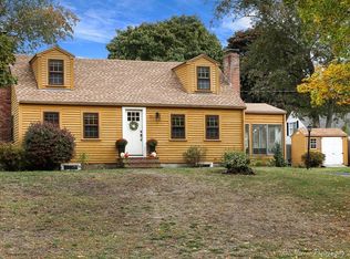 11 Masconomet Rd, Ipswich, MA 01938