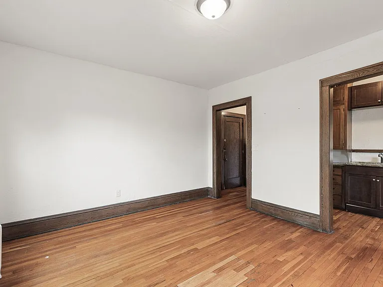 3121 Girard Ave S — Photo 10