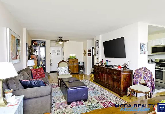 5th image of 6495 Broadway #6NP