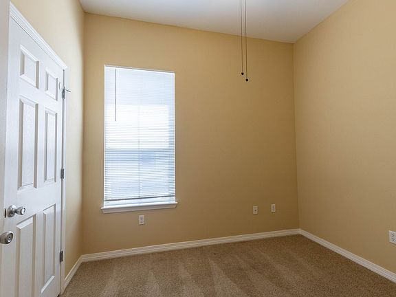 5th image of 106 Earle Taylor Ln