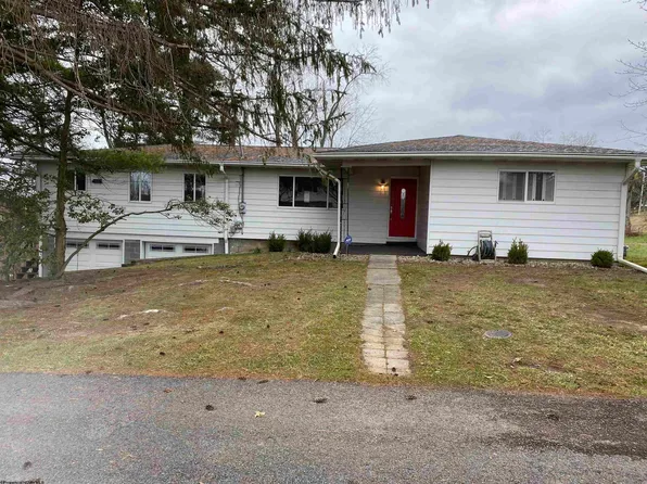 1 Shenandoah Dr, Fairmont, WV 26554