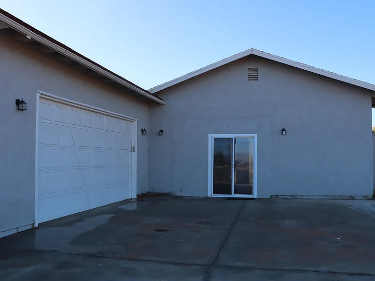 15408 Palm St #2 — Photo 28