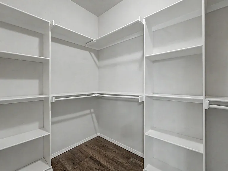 4435 W Pecan St — Photo 14