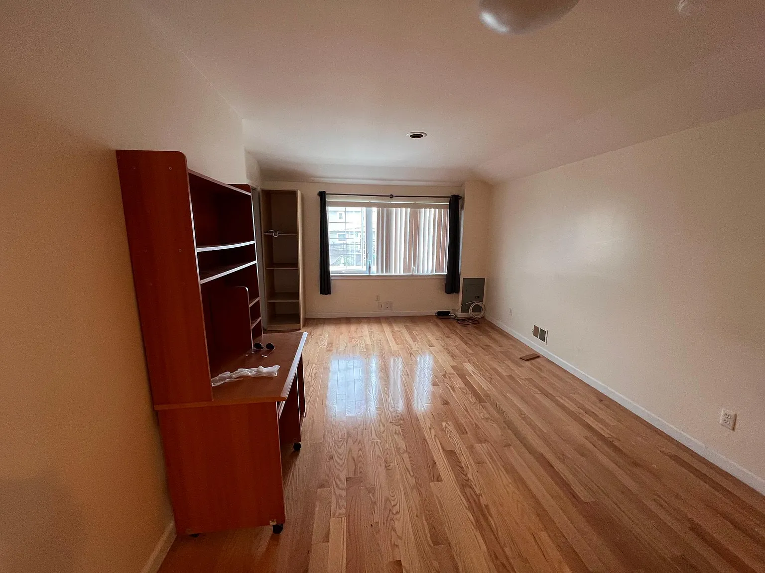 1 bed, 800 sqft, $1,850 — Photo 2