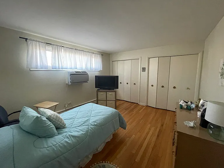 1118 Greenleaf Ave #G — Photo 7