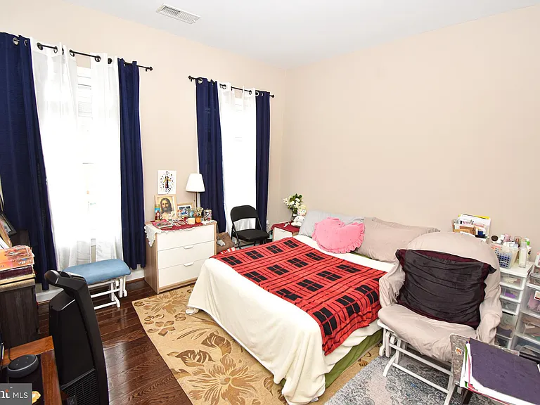 21268 Park Grove Ter — Photo 30
