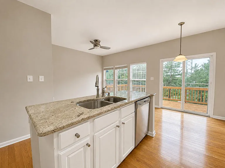 21002 Kittanning Ln — Photo 13