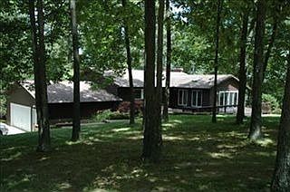 1st image of 305 Lake Vista Dr