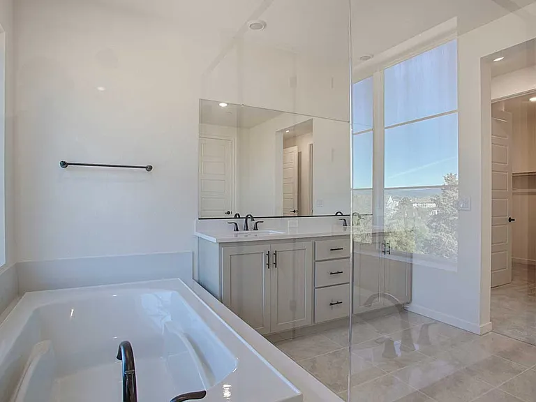 7131 Hakkan Dr — Photo 30