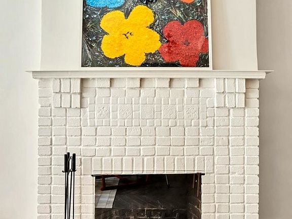 4th image of 21 E 10th St APT 3D