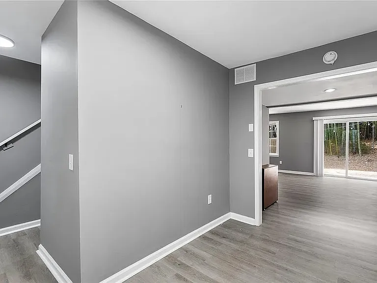 119 Freedom Dr #4 — Photo 6