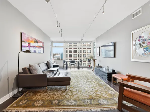 1450 Washington Street image 4 of 28