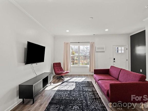 3rd image of 631 Chestnut Ridge Church Rd