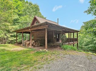 8536 Starlight Ln, Boones Mill, VA 24065