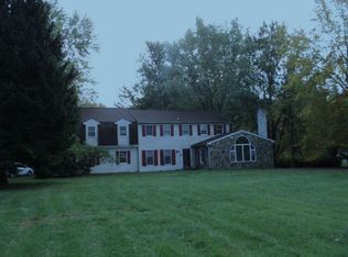 282 Hunters Run Rd, Honey Brook, PA 19344