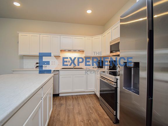4th image of 9052 W Ark Pl