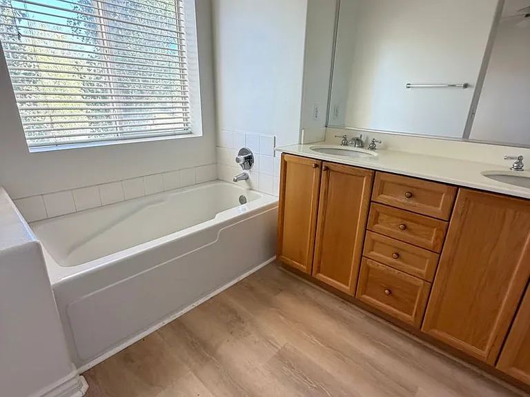 9 Skyflower Ln — Photo 8
