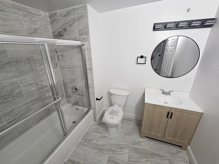 406 Main St #4 — Photo 6