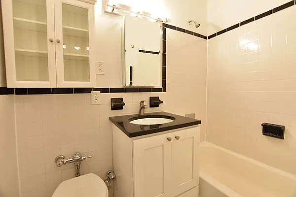 Rented by Bold New York | media 26