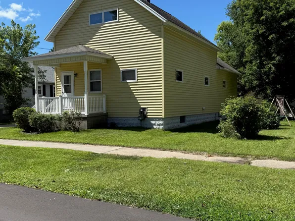 704 Engelman St, Manistee, MI 49660