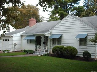 33 Memorial Dr, Gowanda, NY 14070