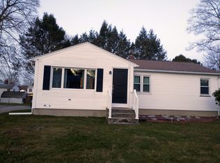 325 Old County Rd, Smithfield, RI 02917
