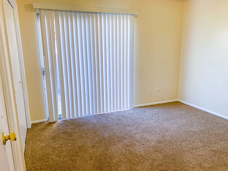 536 Madeira Dr SE — Photo 21