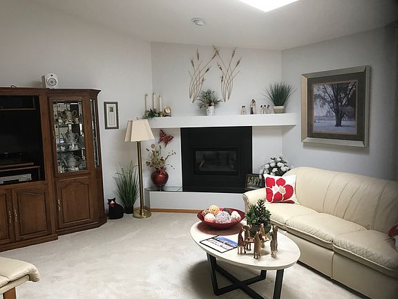 2nd image of 3817 Chippewa Ct
