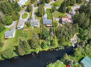 1559 Silver Fir Dr, Camano Island, WA 98282