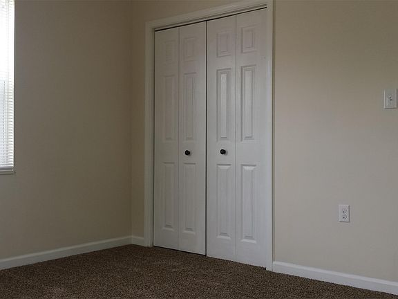 4th image of 127 Douglas Ave APT 2